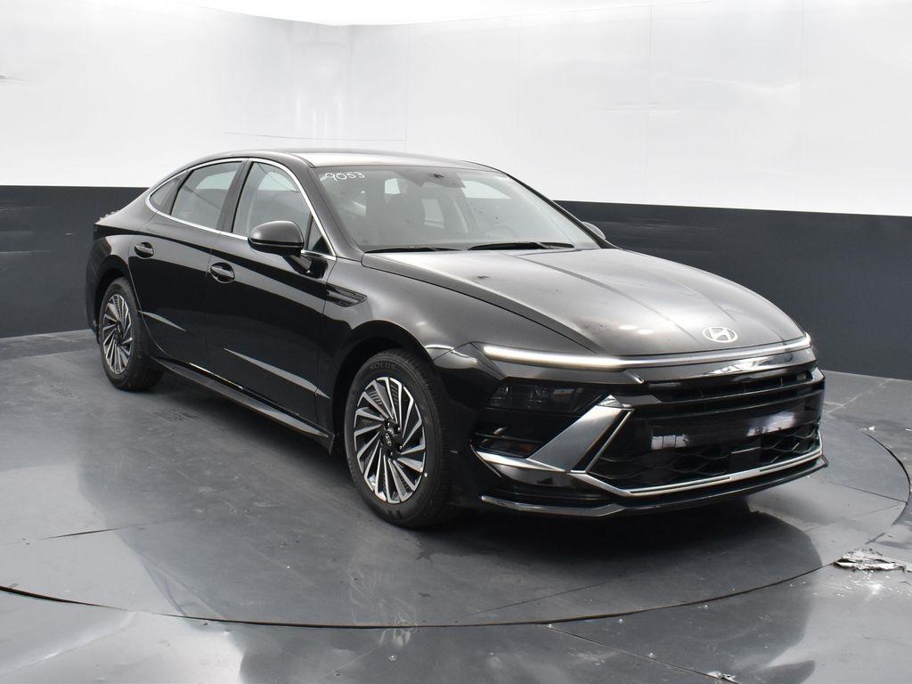new 2025 Hyundai Sonata Hybrid car, priced at $26,183