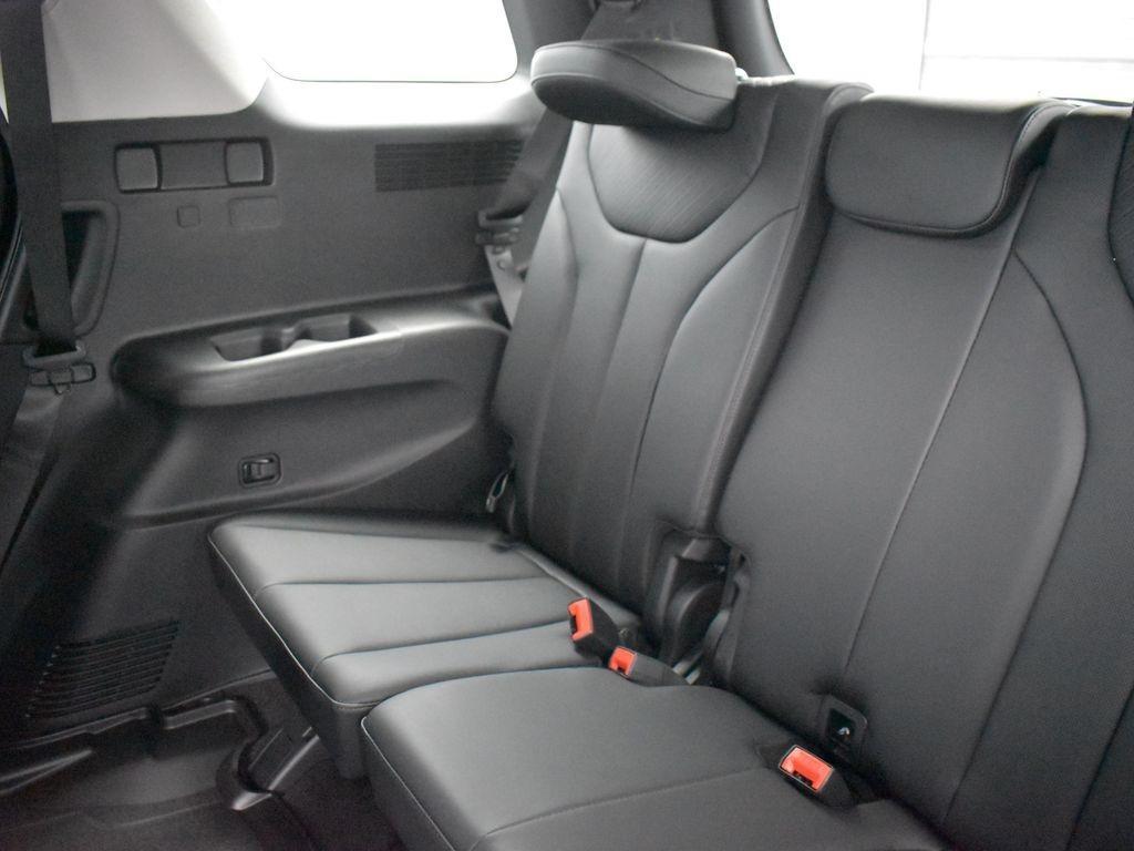 new 2025 Hyundai Palisade car, priced at $42,535
