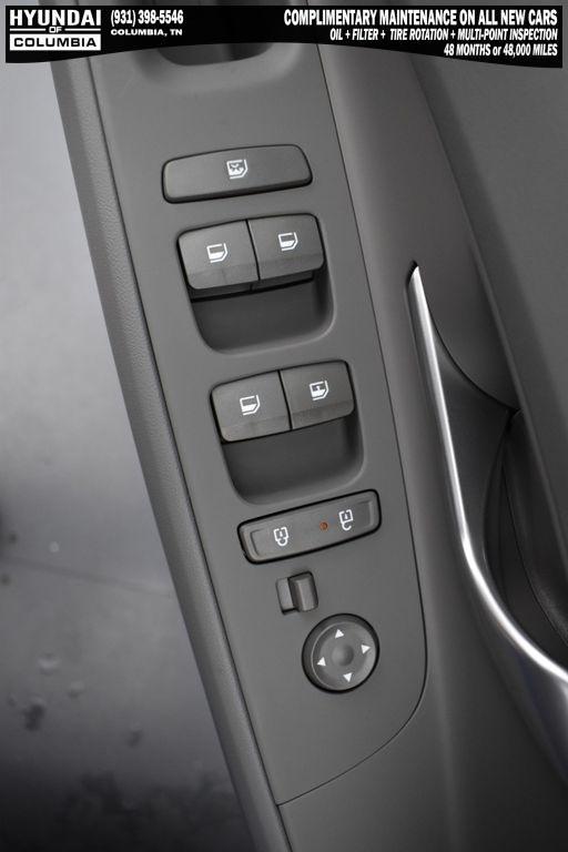 new 2025 Hyundai Elantra car, priced at $22,218