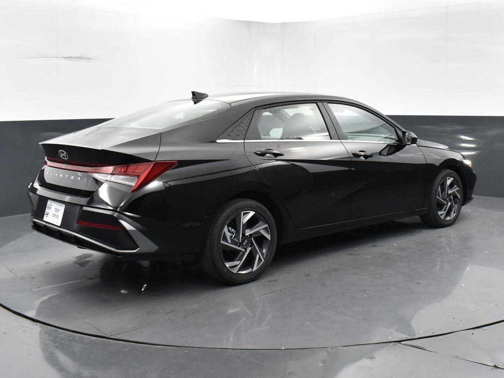 new 2025 Hyundai Elantra car, priced at $26,360