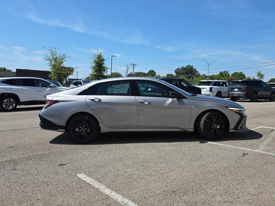 new 2025 Hyundai Elantra car, priced at $28,061