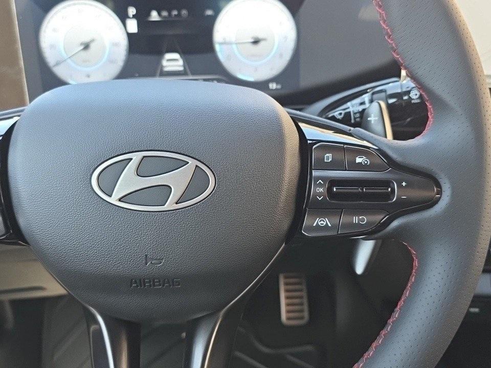 new 2025 Hyundai Elantra car, priced at $28,061