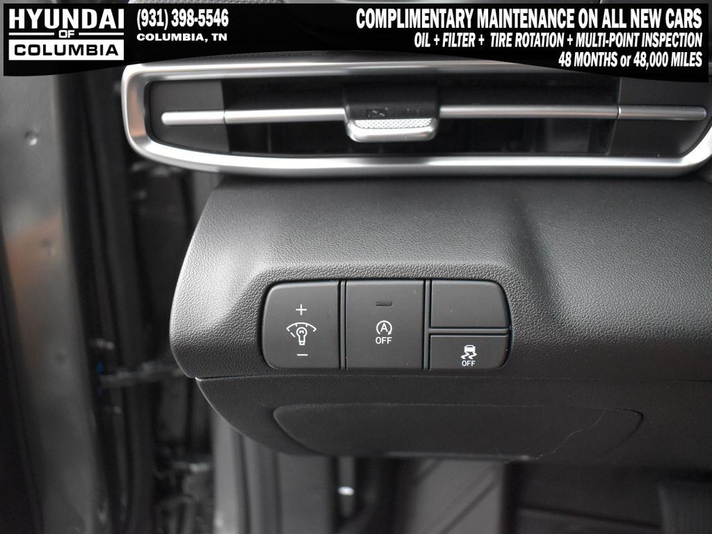 new 2025 Hyundai Elantra car, priced at $22,660