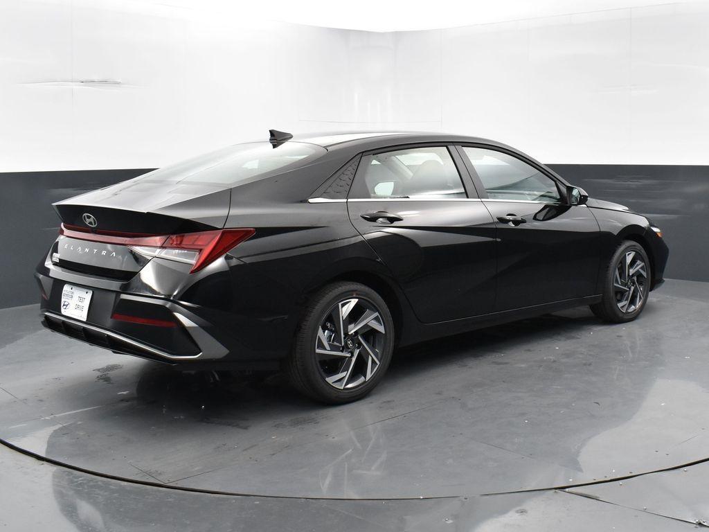 new 2025 Hyundai Elantra car, priced at $26,360