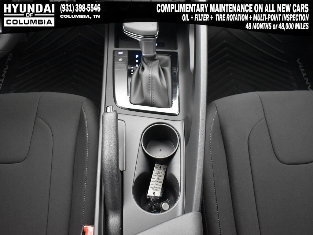 new 2025 Hyundai Elantra car, priced at $24,285