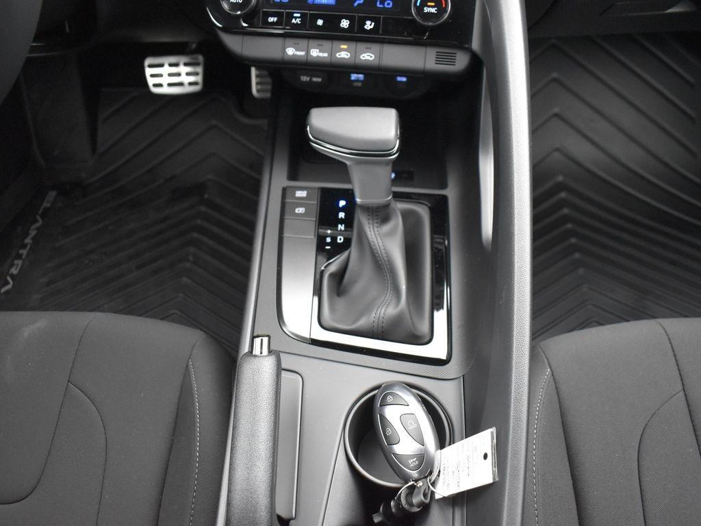 new 2025 Hyundai Elantra car, priced at $23,616