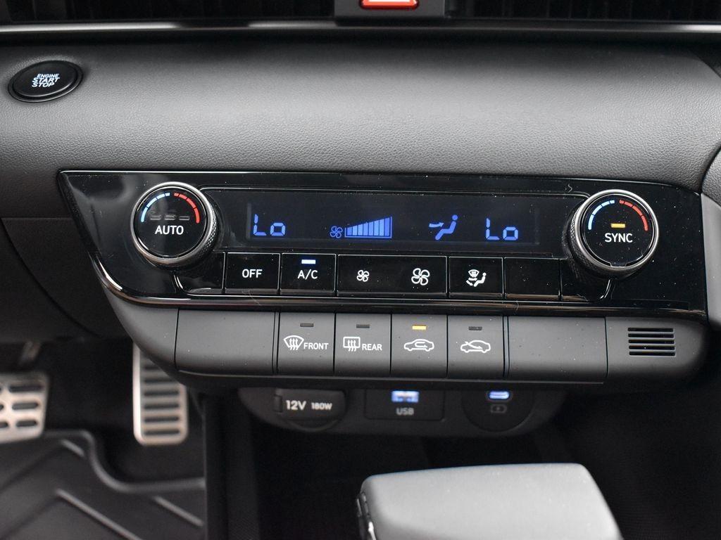 new 2025 Hyundai Elantra car, priced at $23,616
