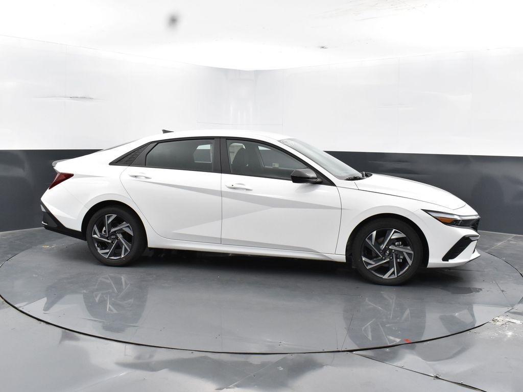 new 2025 Hyundai Elantra car, priced at $23,616
