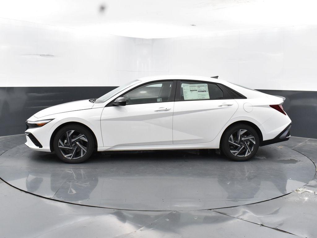 new 2025 Hyundai Elantra car, priced at $23,616