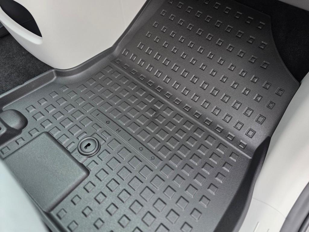 new 2026 Hyundai IONIQ 9 car, priced at $58,414