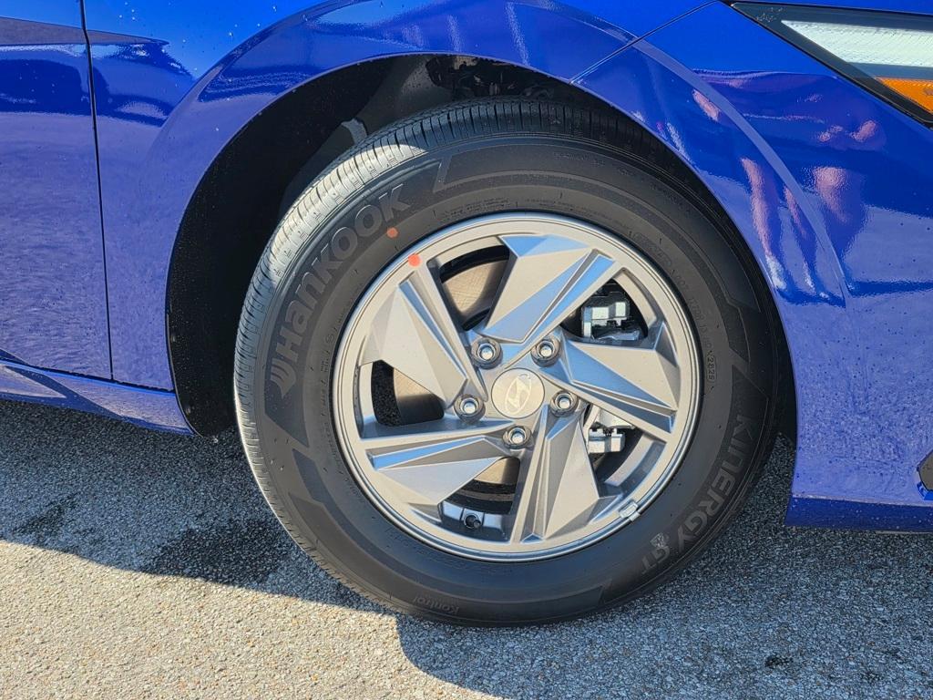 new 2025 Hyundai Elantra car, priced at $21,018