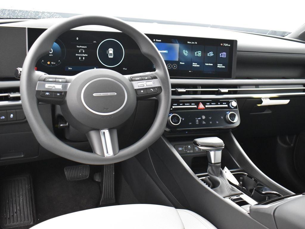 new 2025 Hyundai SANTA CRUZ car, priced at $33,899