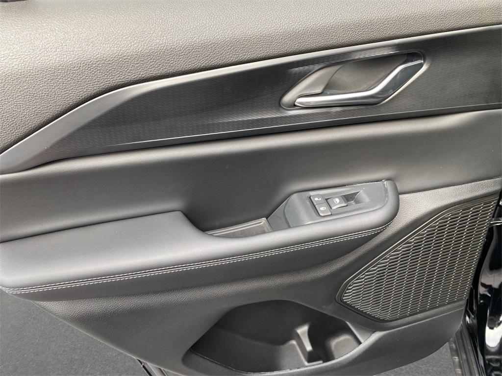 new 2025 Jeep Grand Cherokee car, priced at $44,170