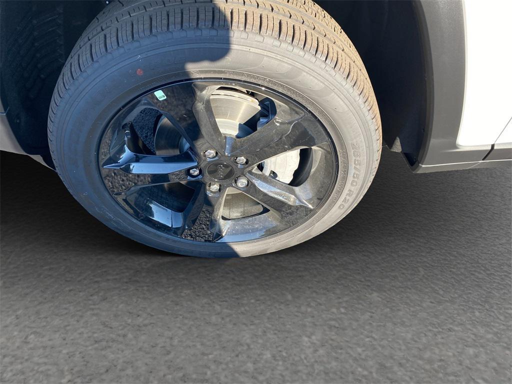 new 2025 Jeep Grand Cherokee car, priced at $49,625