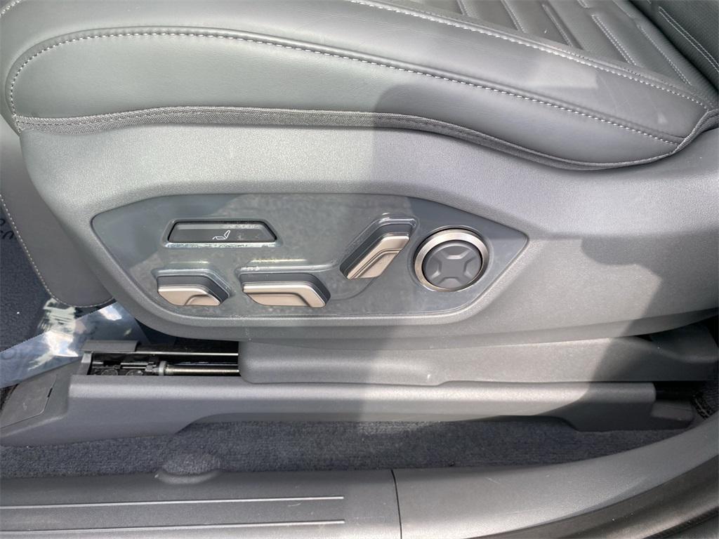 used 2024 Kia EV9 car, priced at $39,995