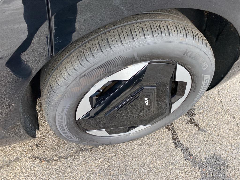 used 2024 Kia EV9 car, priced at $39,995