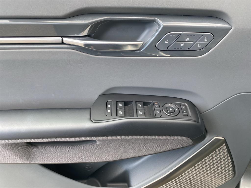 used 2024 Kia EV9 car, priced at $39,995