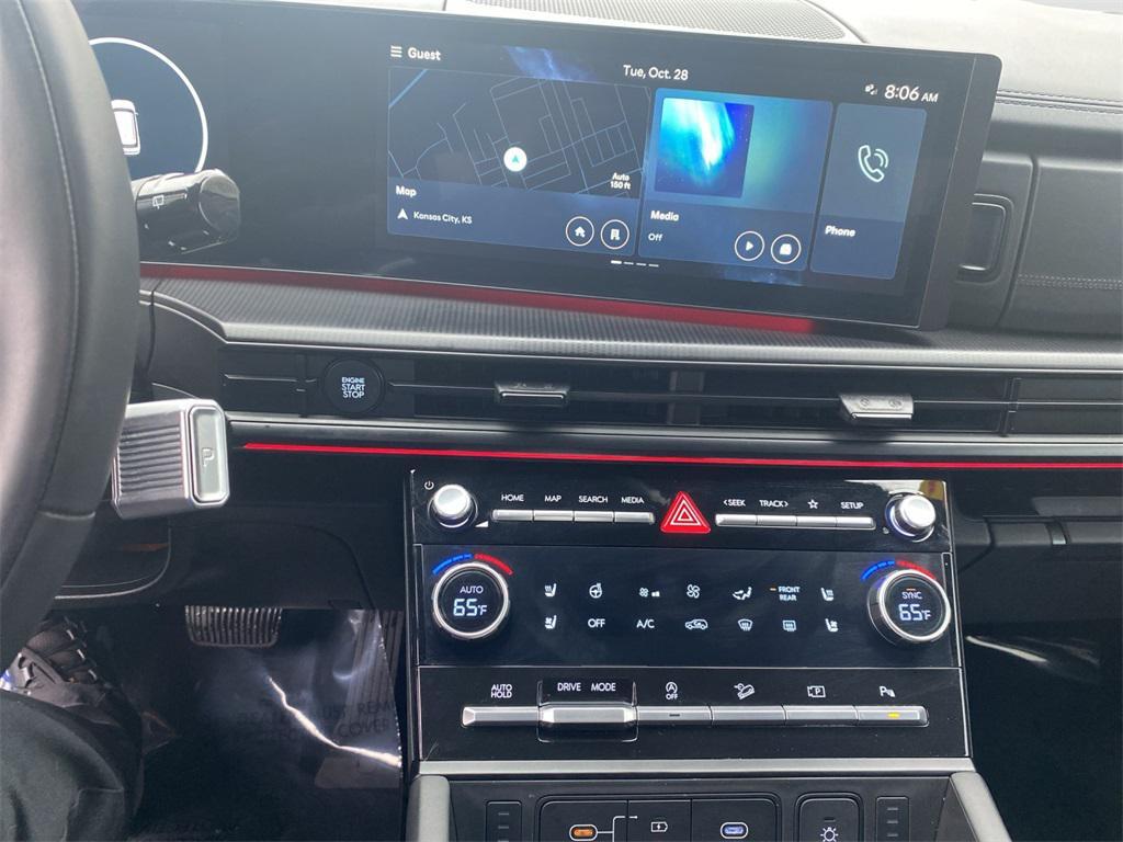 used 2024 Hyundai Santa Fe car, priced at $34,377