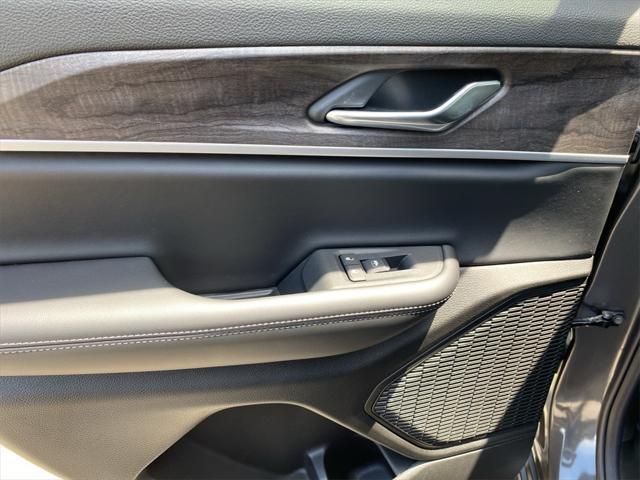new 2025 Jeep Grand Cherokee car, priced at $55,660