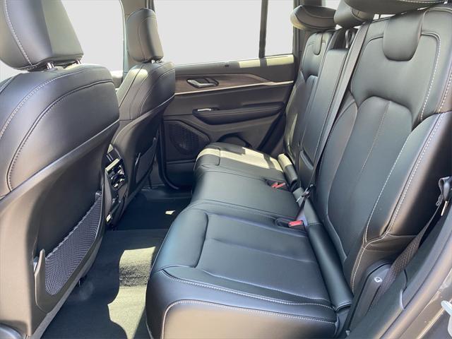 new 2025 Jeep Grand Cherokee car, priced at $55,660