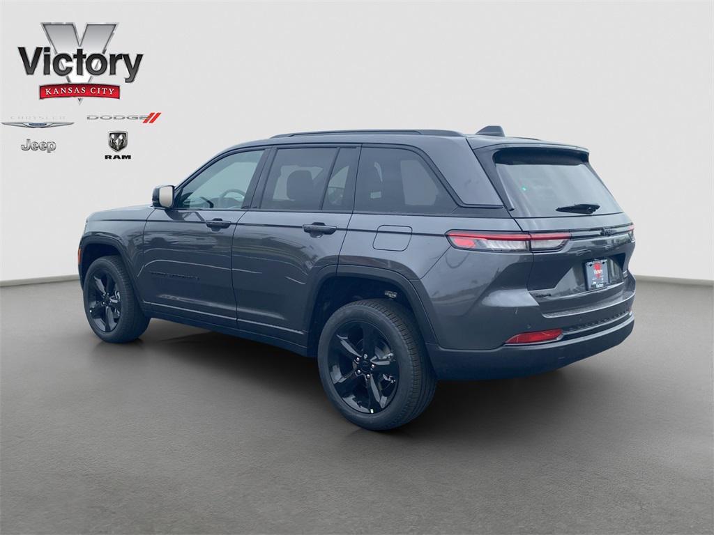 new 2025 Jeep Grand Cherokee car, priced at $50,220