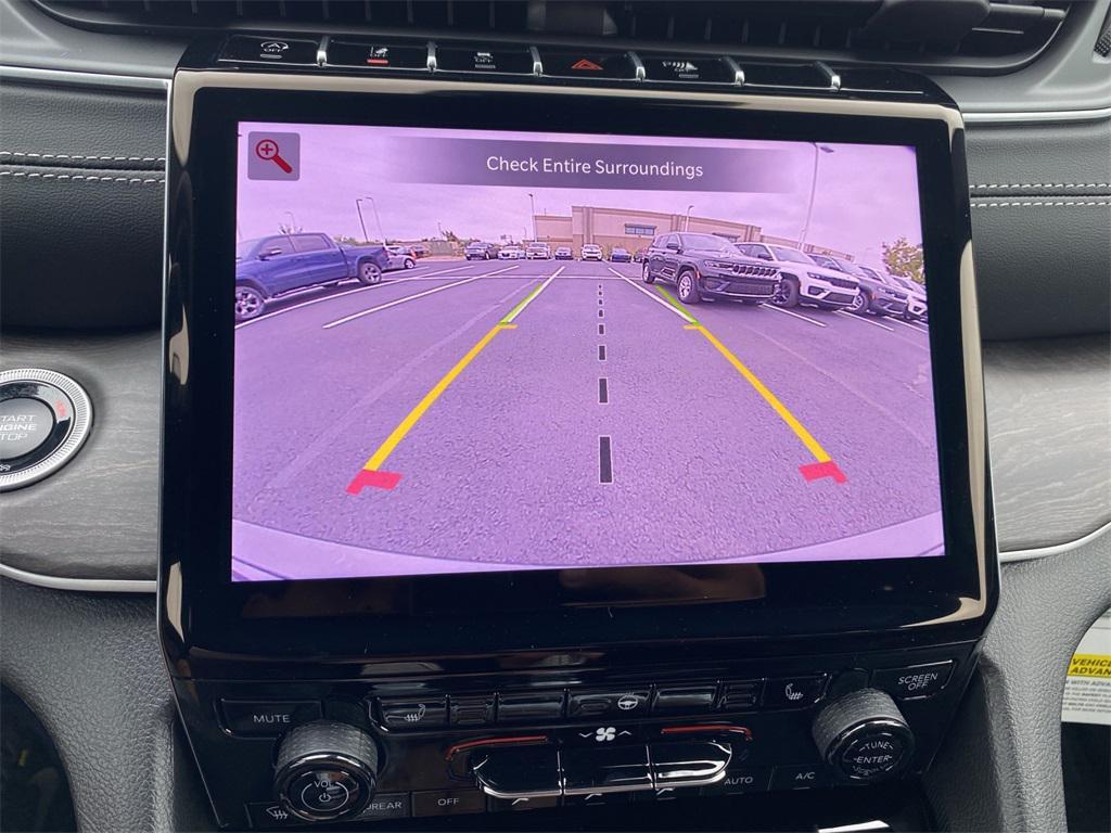 new 2025 Jeep Grand Cherokee car, priced at $50,220