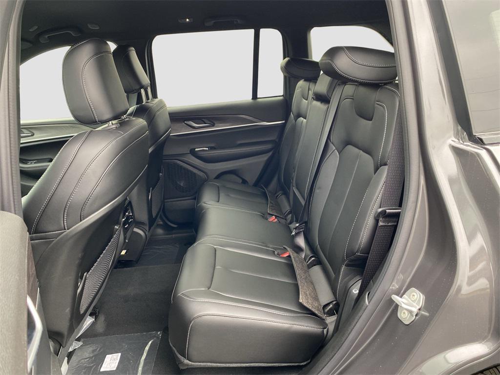 new 2025 Jeep Grand Cherokee car, priced at $50,220