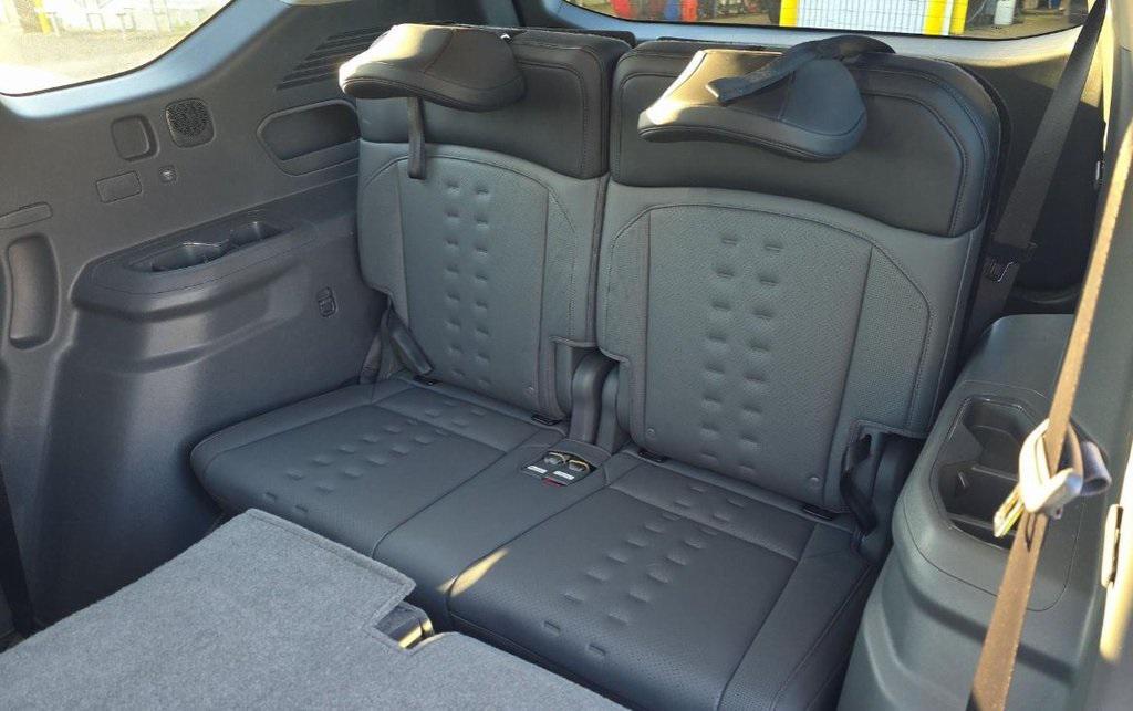 used 2024 Kia EV9 car, priced at $37,995