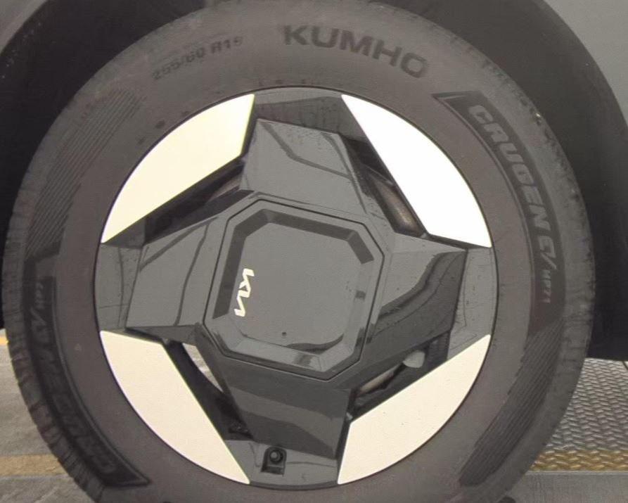 used 2024 Kia EV9 car, priced at $37,995