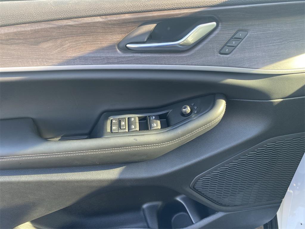 new 2025 Jeep Grand Cherokee car, priced at $55,065