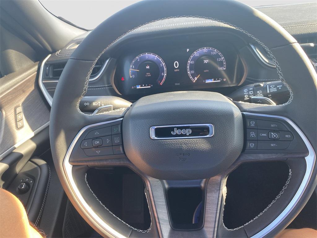 new 2025 Jeep Grand Cherokee car, priced at $55,065