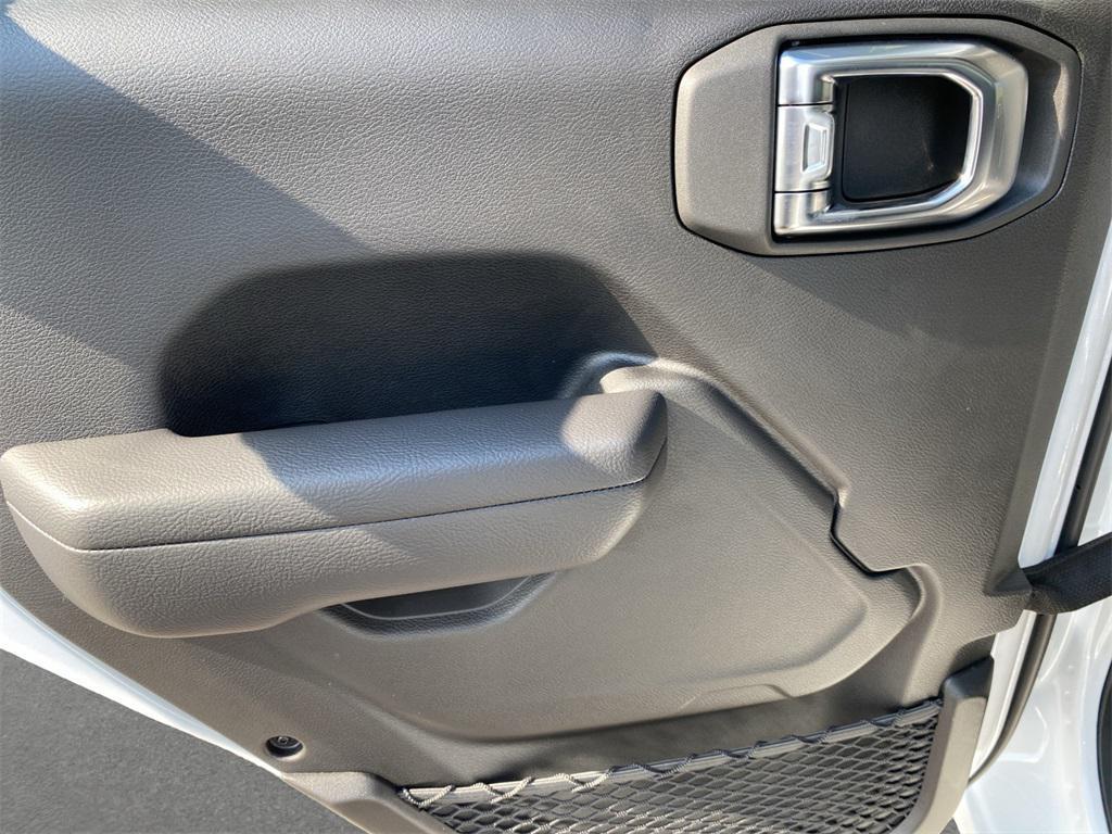 new 2025 Jeep Gladiator car, priced at $51,145