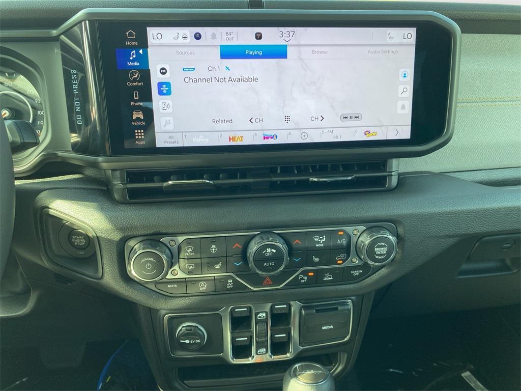 new 2025 Jeep Gladiator car, priced at $51,145