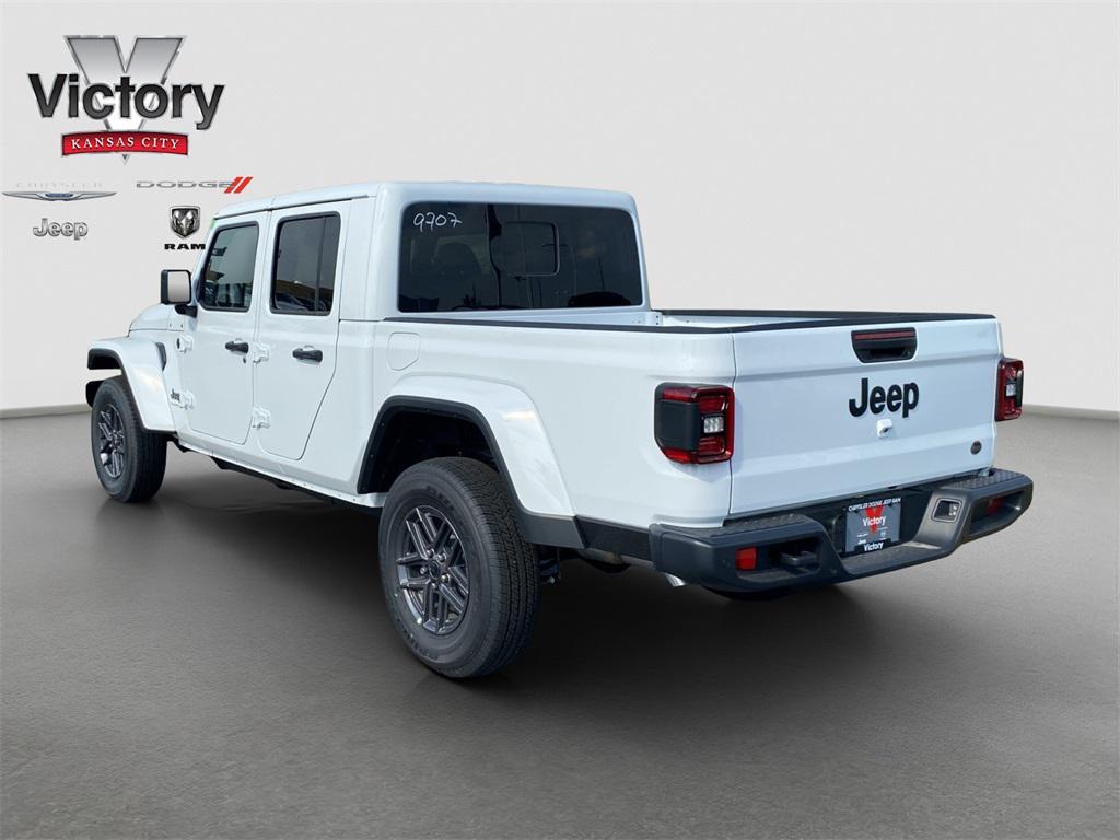 new 2025 Jeep Gladiator car, priced at $51,145
