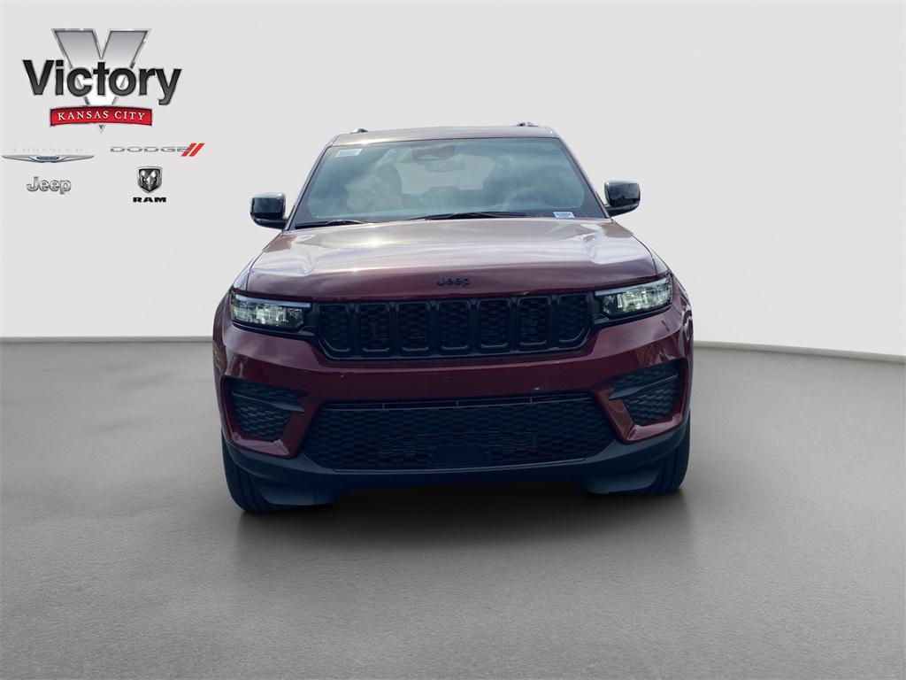 new 2025 Jeep Grand Cherokee car, priced at $49,370