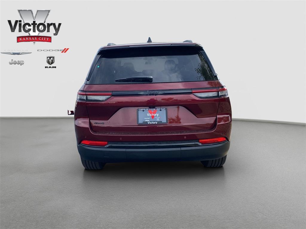 new 2025 Jeep Grand Cherokee car, priced at $49,370