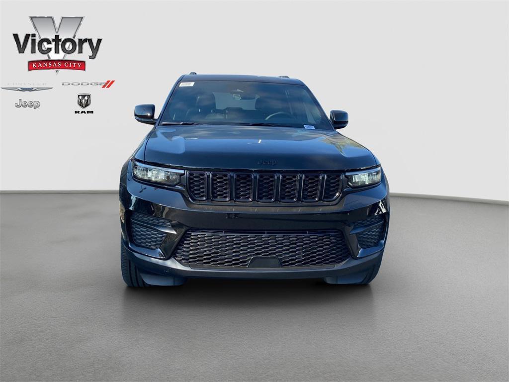 new 2025 Jeep Grand Cherokee car, priced at $49,370