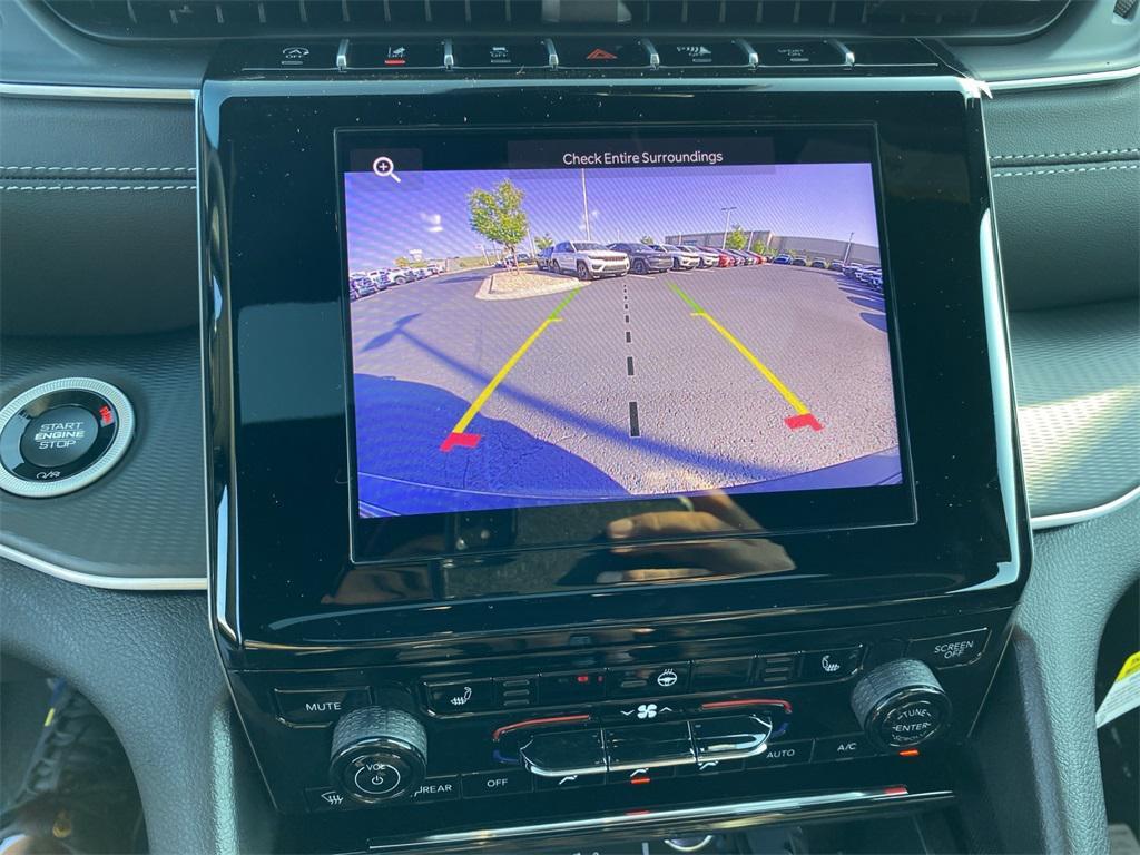 new 2025 Jeep Grand Cherokee car, priced at $49,370