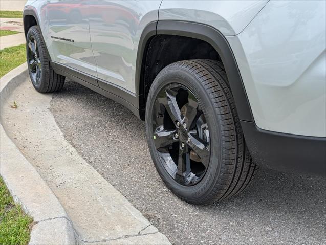 new 2025 Jeep Grand Cherokee car, priced at $53,730
