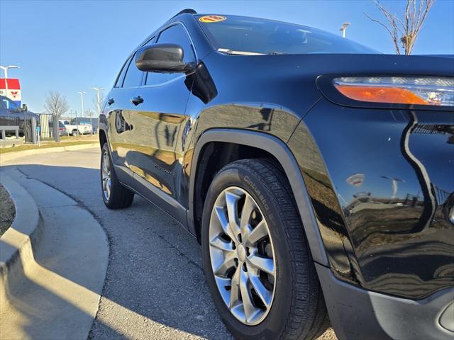 used 2018 Jeep Cherokee car, priced at $13,559