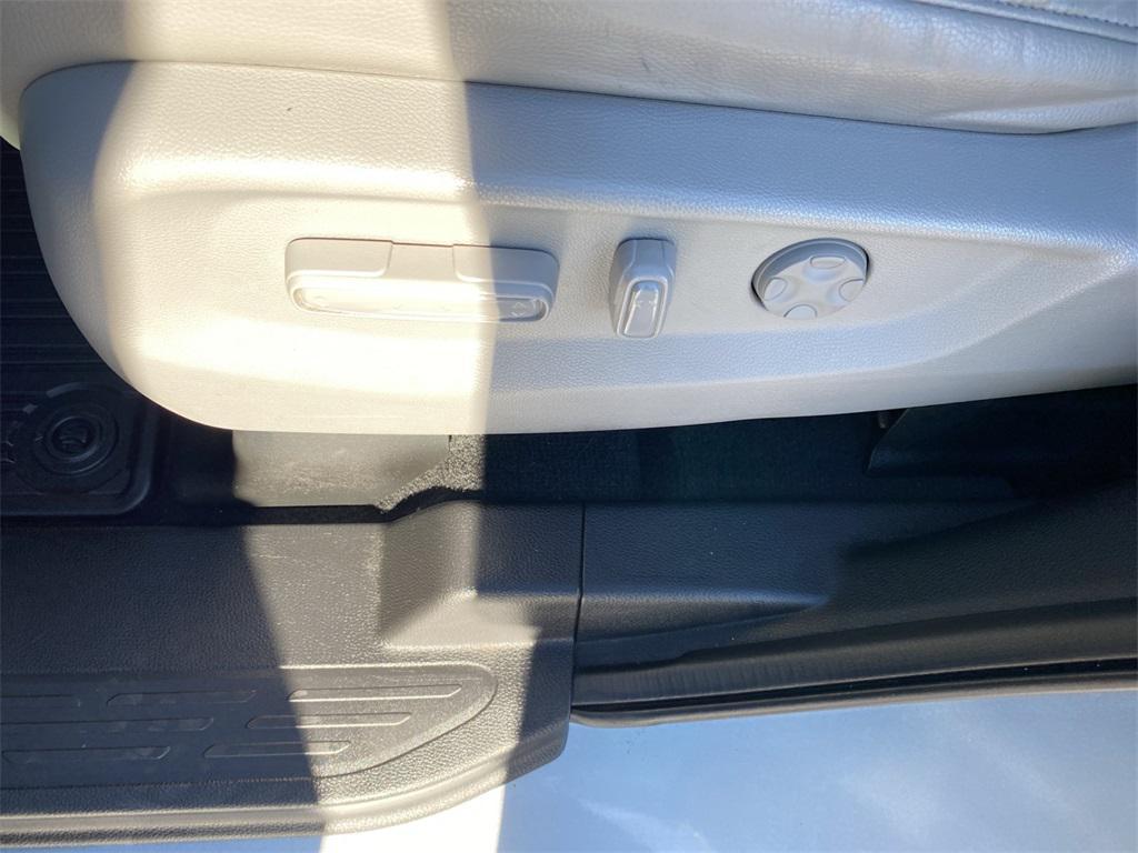 used 2023 Honda Odyssey car, priced at $35,641