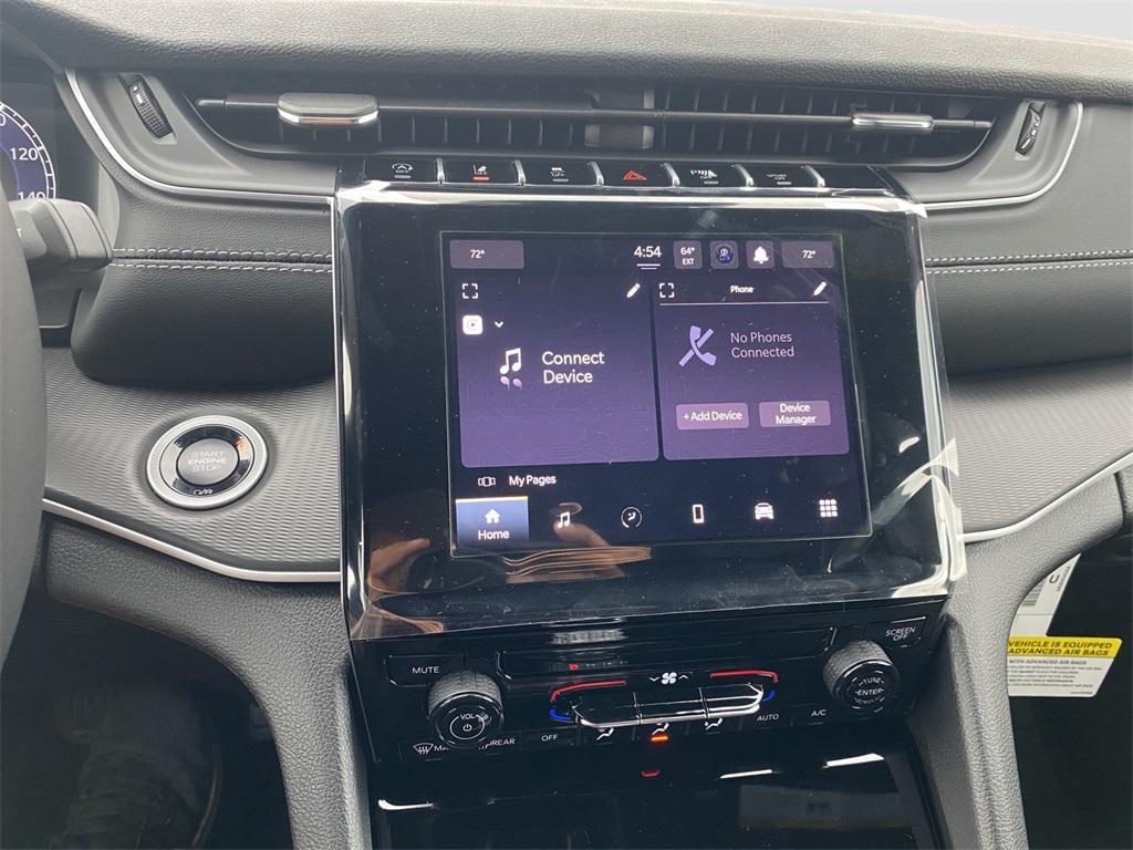 new 2025 Jeep Grand Cherokee car, priced at $42,375