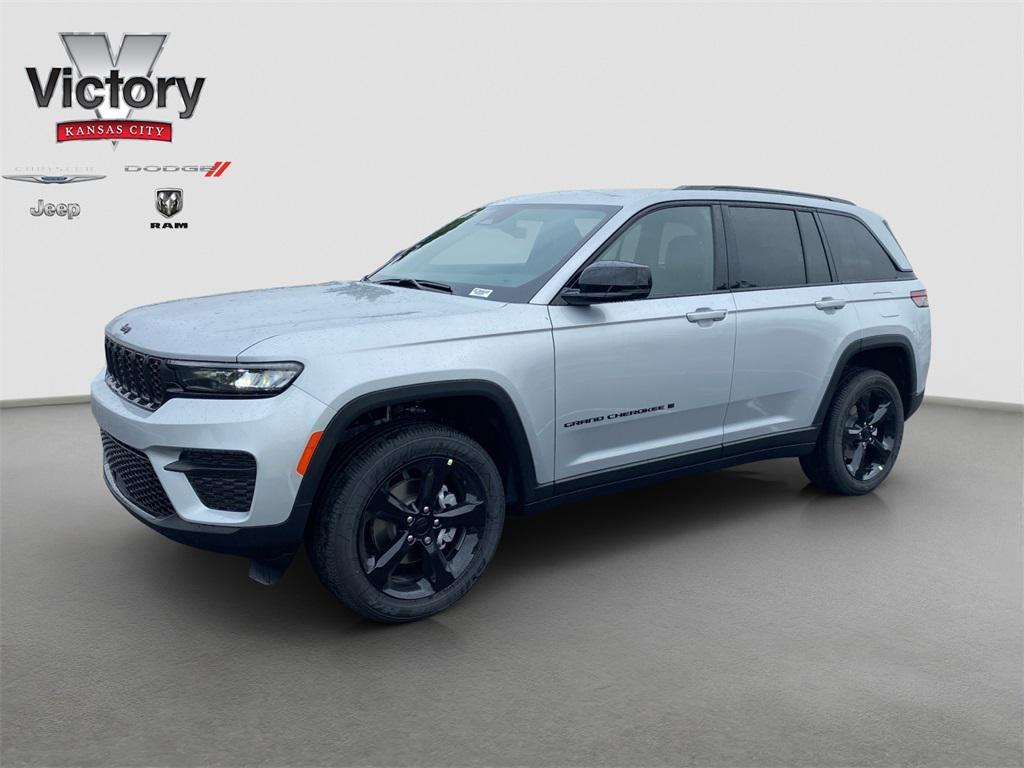 new 2025 Jeep Grand Cherokee car, priced at $48,870