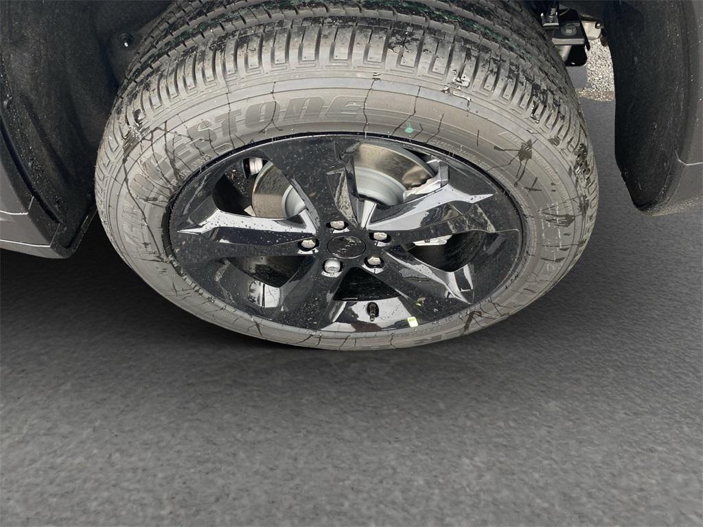 new 2025 Jeep Grand Cherokee car, priced at $48,870