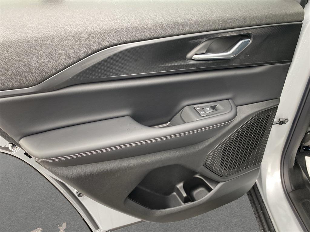 new 2025 Jeep Grand Cherokee car, priced at $48,870