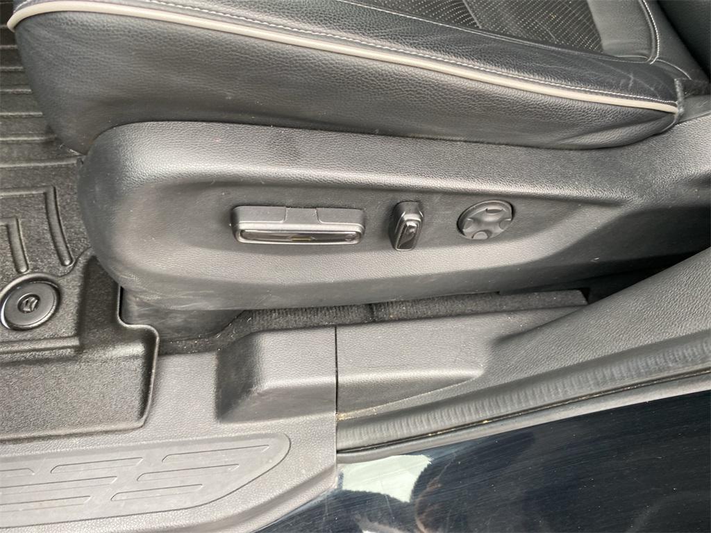 used 2023 Honda Odyssey car, priced at $39,878