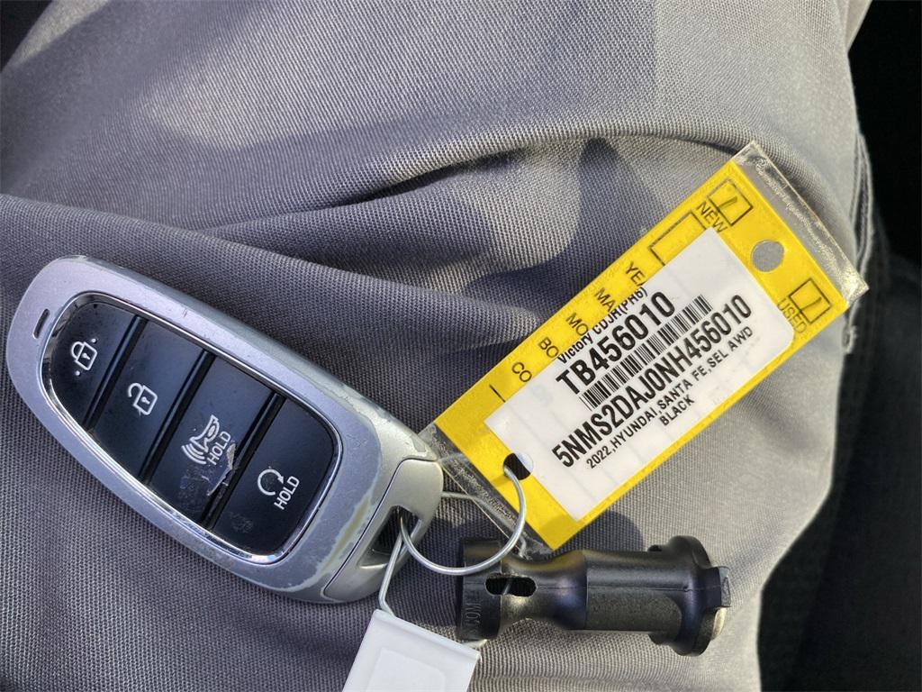 used 2022 Hyundai Santa Fe car, priced at $19,995