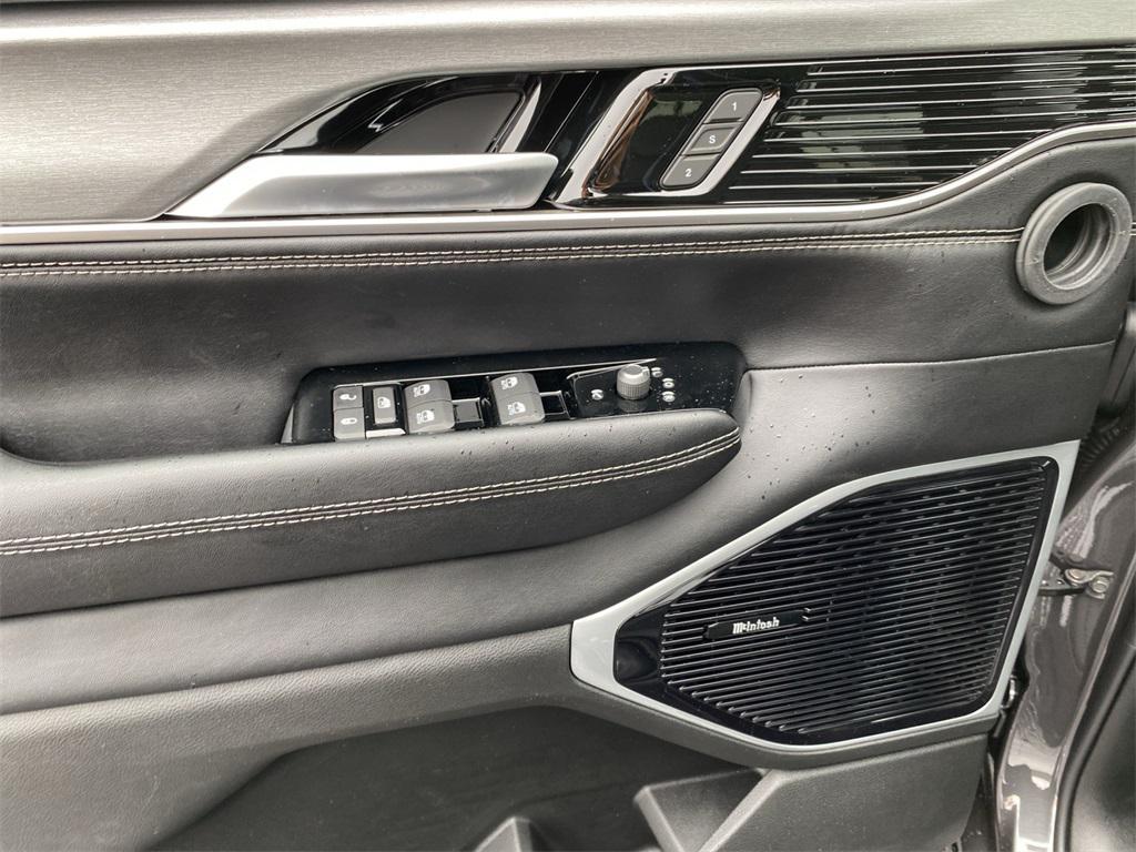 new 2025 Jeep Wagoneer L car, priced at $86,230