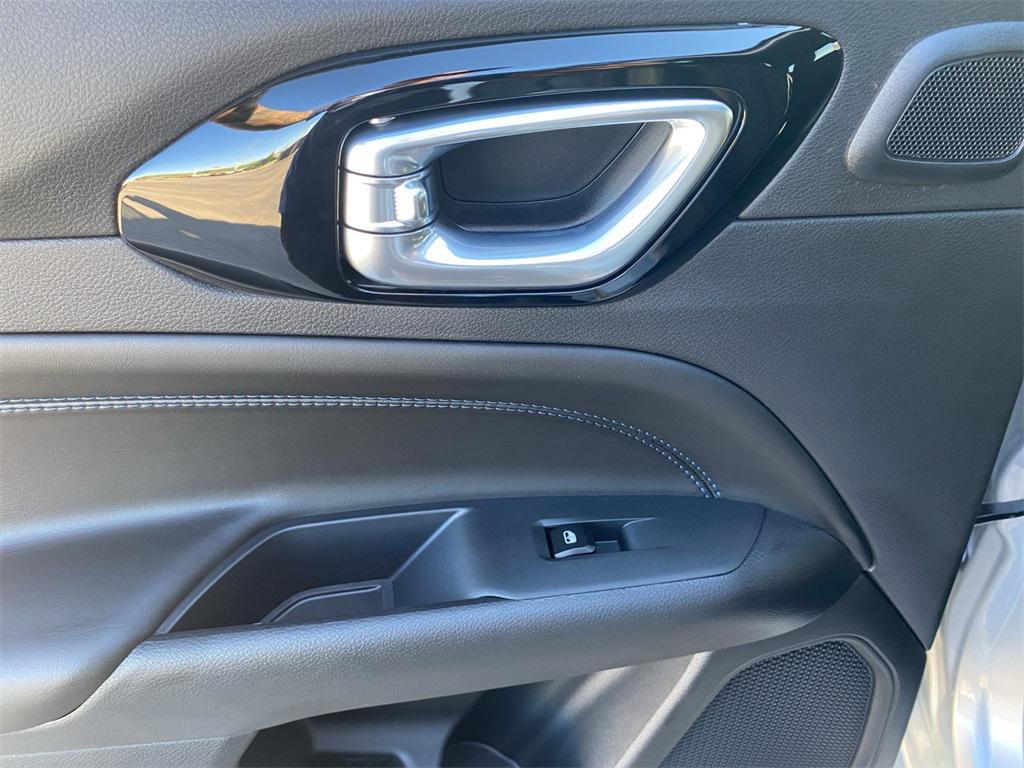 new 2025 Jeep Compass car, priced at $37,830