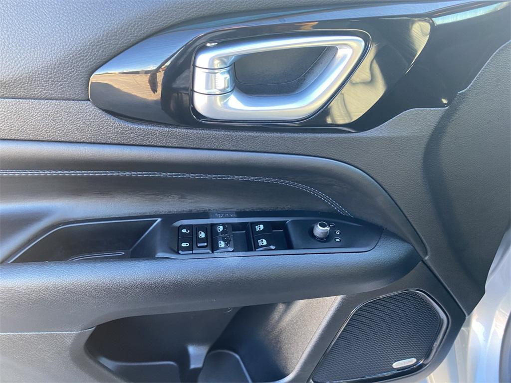 new 2025 Jeep Compass car, priced at $37,830